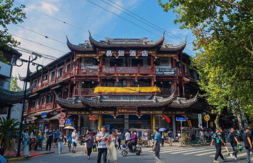涉案680余万元!一起特大网络销售假冒伪劣卷烟案告破